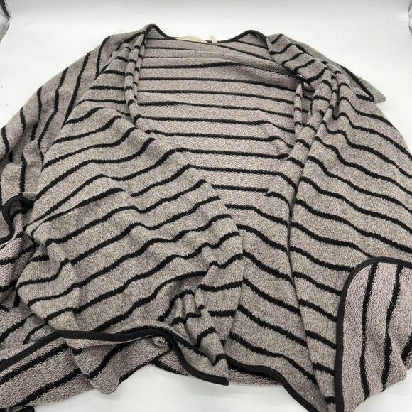 Soft Surroundings Blanket Wrap Shawl Missy One Size Striped Knit - Picture 1 of 2